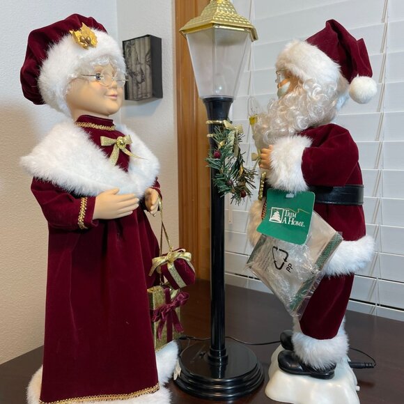 Vintage Christmas Trim A Home made exclusively for KMart - 3 piece Set Animatron - Picture 6 of 8